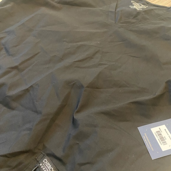 Two Cherokee scrubs tops NWT never worn grey and black size large - Picture 3 of 4